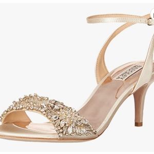 Badgley Mischka Richelle Size 7.5 Ivory Embellish Kitten Heel Ankle Strap Sandal